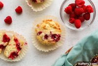 Irresistible Vegan Raspberry Muffins