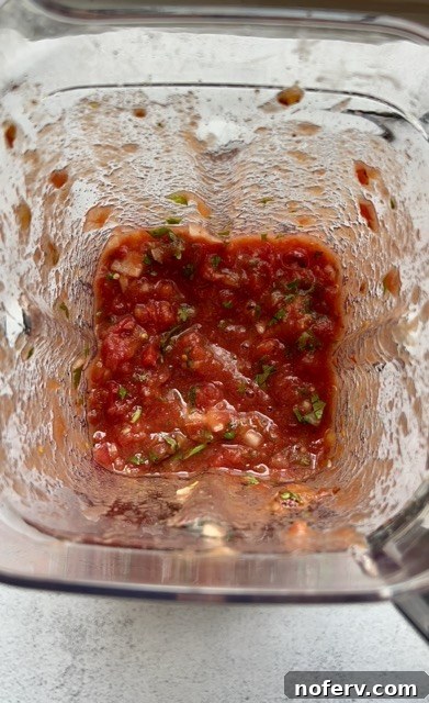 Blender pulsing salsa
